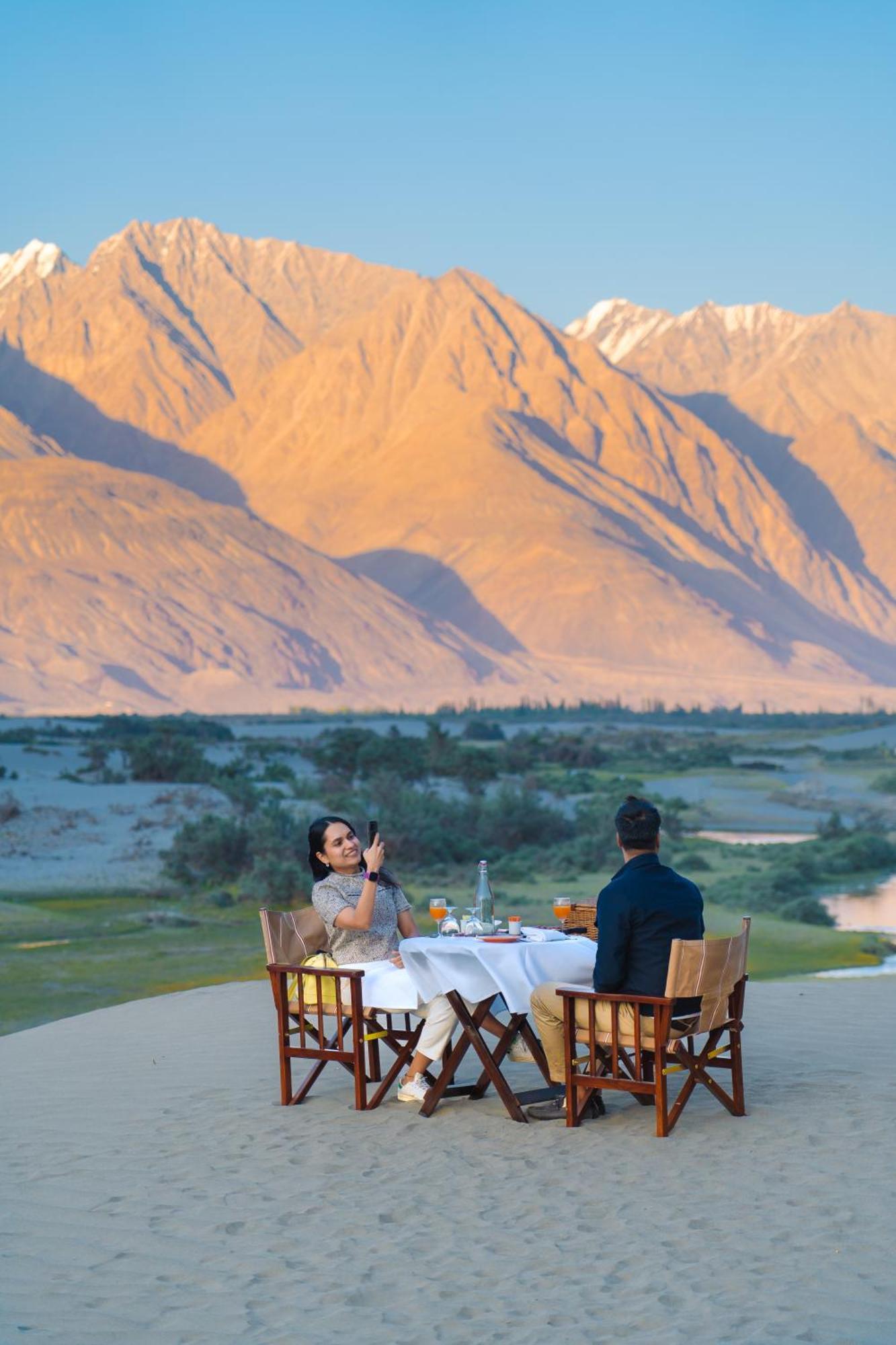 Stone Hedge Hotel Nubra Exterior photo