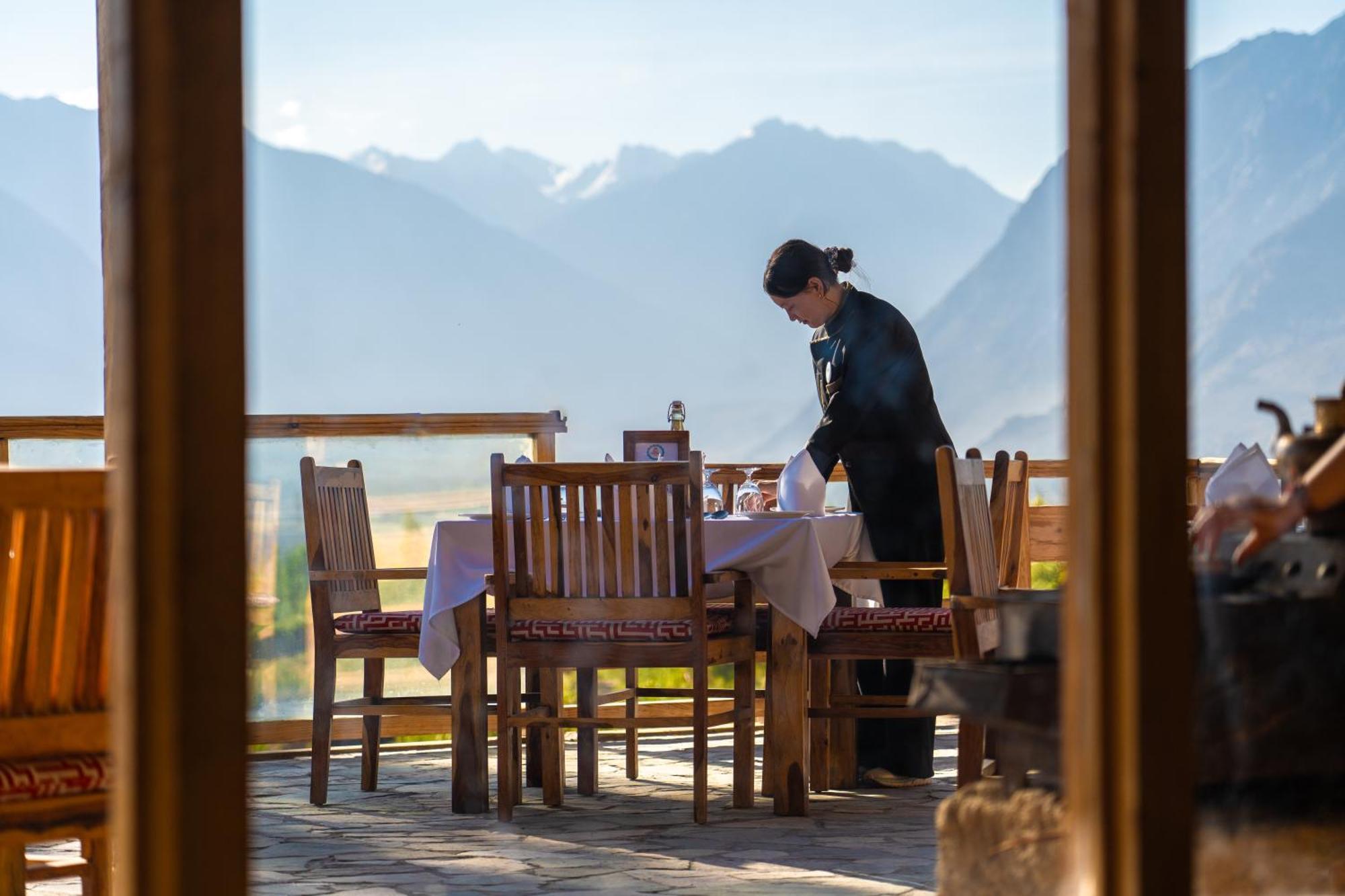 Stone Hedge Hotel Nubra Exterior photo