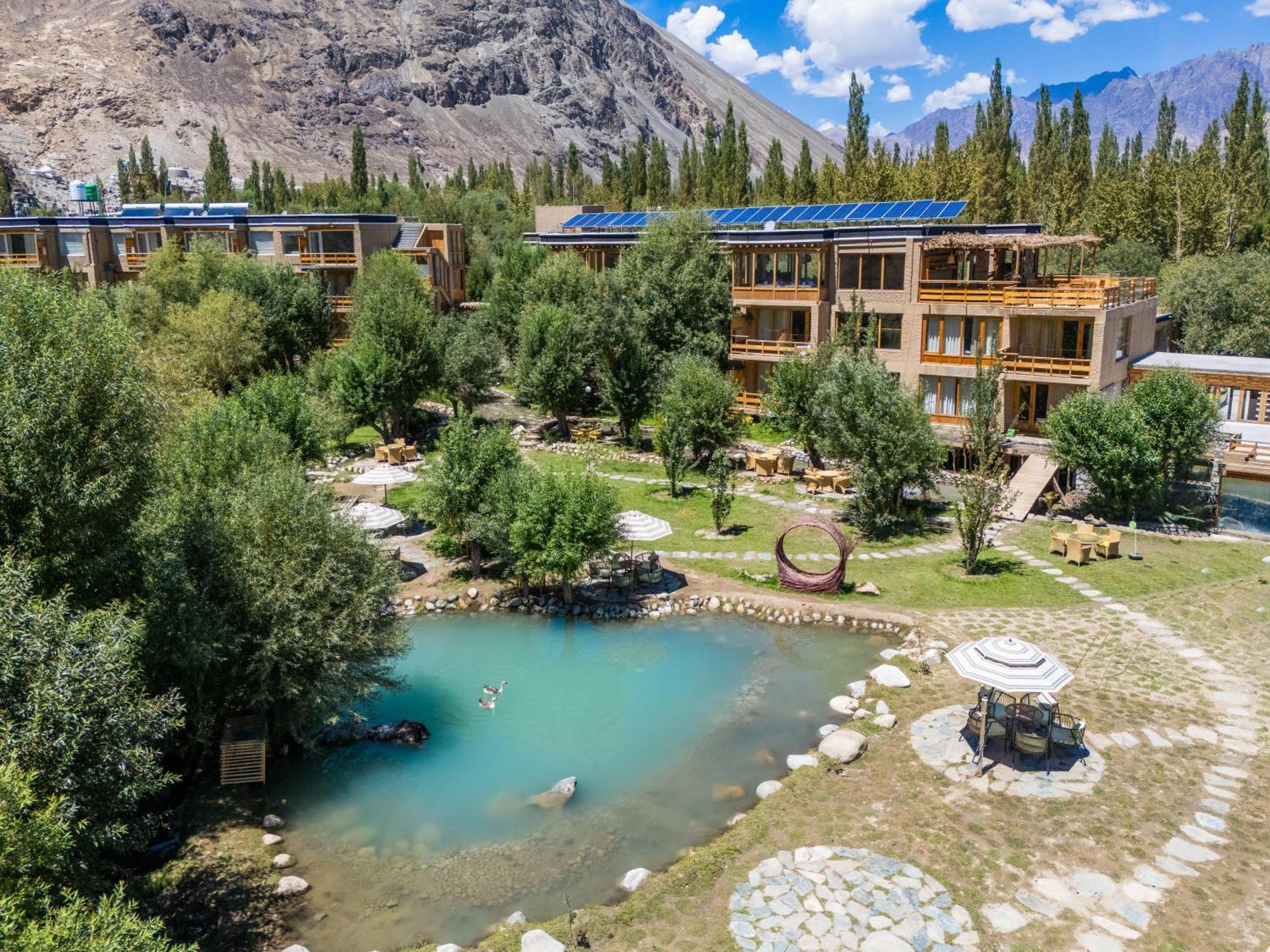 Stone Hedge Hotel Nubra Exterior photo